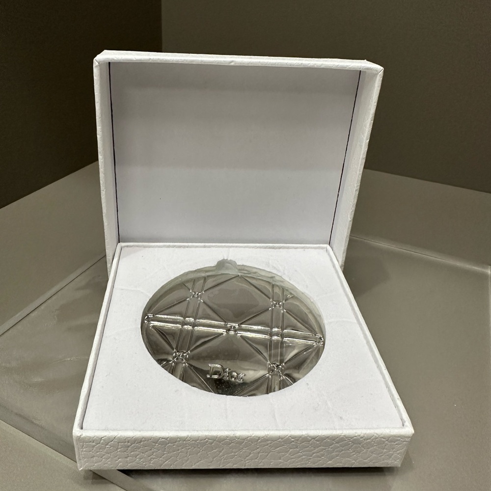 DIOR LIMITED EDITION METAL CANNAGE COMPACT MIRROR. NIB - Picture 4 of 6